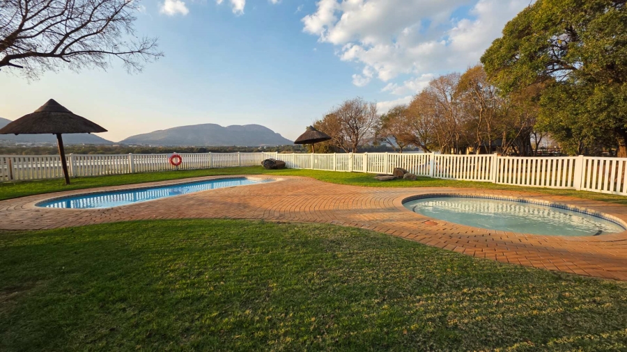 2 Bedroom Property for Sale in The Coves North West